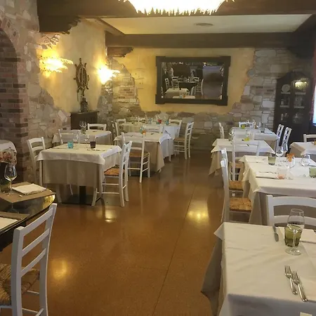 Hotel Ferrari Goro